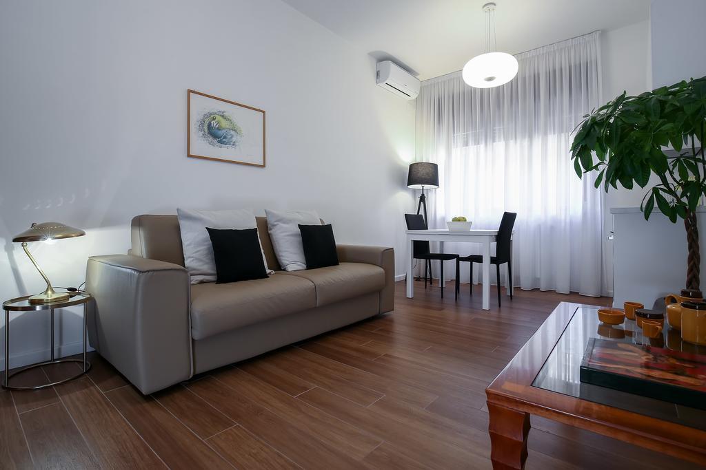 Starhost - Golden Apartments ساليرنو المظهر الخارجي الصورة